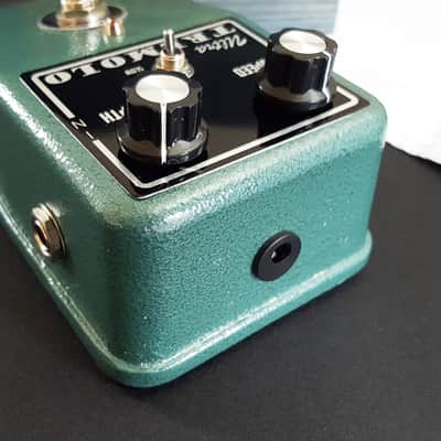 Tru-fi Ultra Tremolo w/Wooden Box image 5