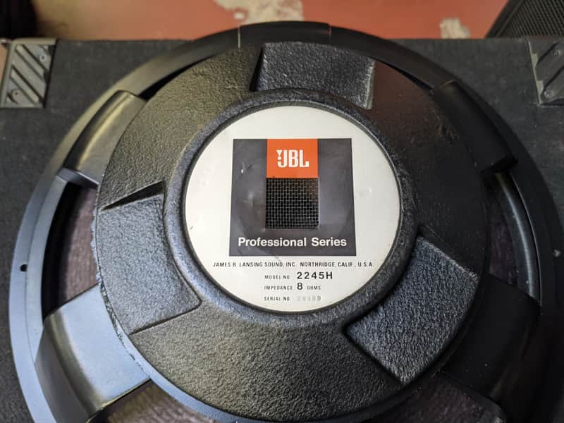 JBL 2245H Studio/Theater 18