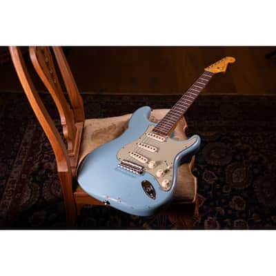 Fender Custom Shop Late 62 Strat Relic Faded Daphne Blue image 6