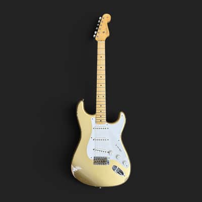 Fender '57 Stratocaster Relic HW '57 Pickups 3,4kg 2022 - Aged HLE Gold - VIDEO image 2