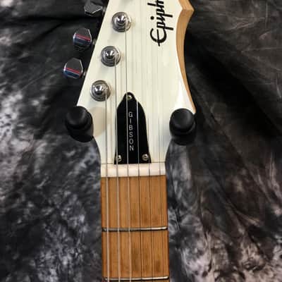 Used Epiphone Gibson S310 Strat Style White Electric Guitar w/Batwing Headstock image 3