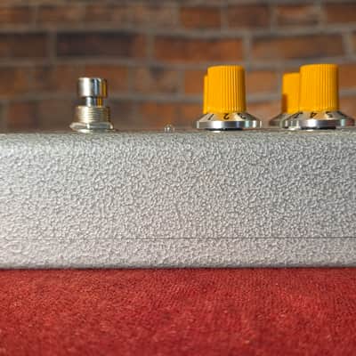 Fender Hammertone Distortion Hammered Metal w/ Original Box image 5