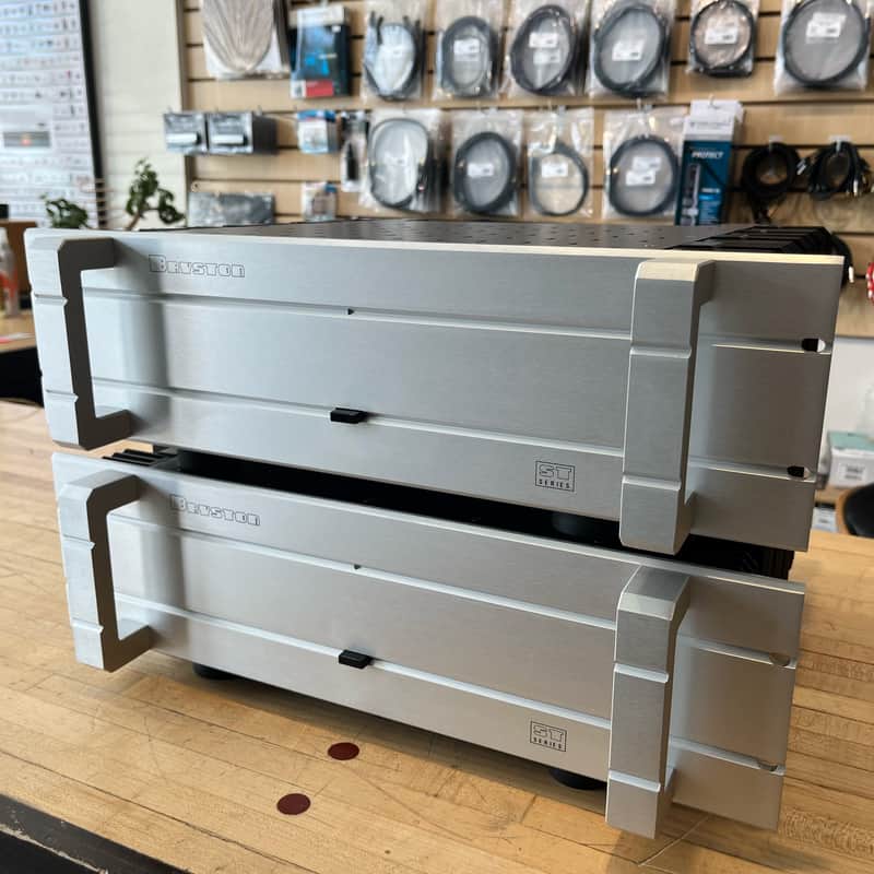 Bryston 7B ST Monoblock Amplifiers (Pair)