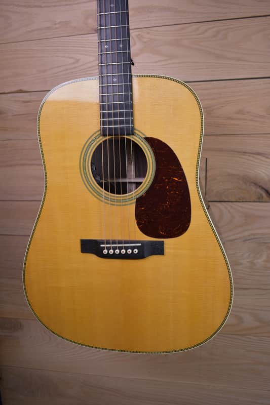 Martin HD-28 2022 - Natural Gloss image 1