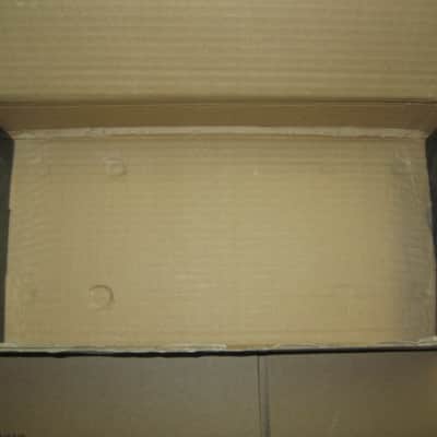 used with wear Line 6 EMPTY Cardboard Box for DL4 Delay Modeler + original Pilot's Handbook, sheet w/ 4 very small black stickers, & styrofoam battery holder (NO: pedal / batteries) mid 2000s - mid 2010s (not for MkII ver) image 19
