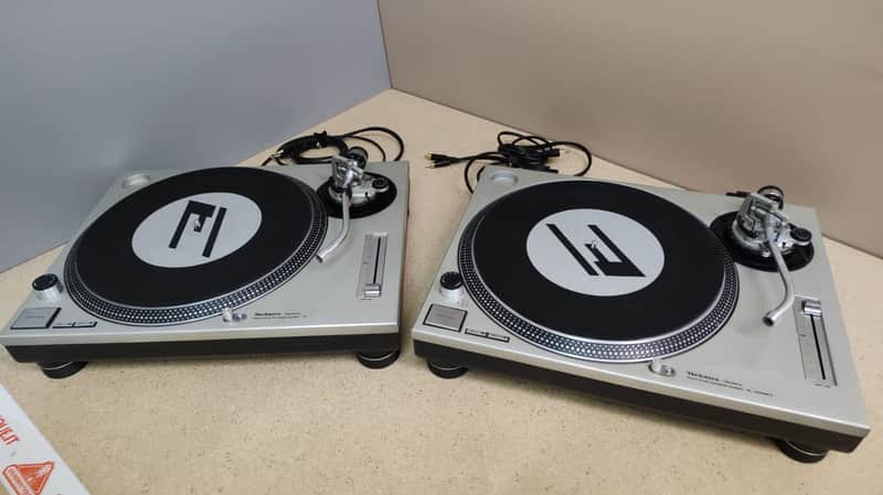 Pair of Technics SL-1200MK2 Turntables – Silver | Legendary Direct Drive DJ Turntables image 1