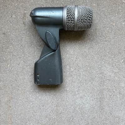 Shure Beta 56A Supercardioid Dynamic Microphone image 1