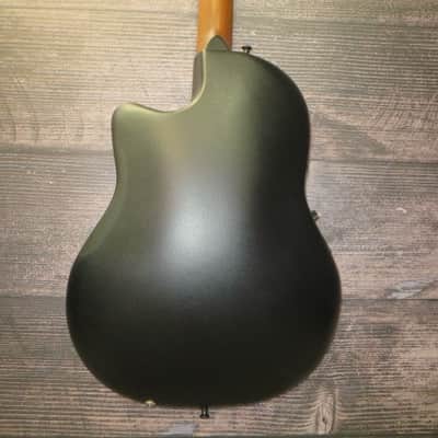 Ovation CUSTOM BALLADEER 1860 (USA) with ORIGINAL HARD SHELL CASE image 4
