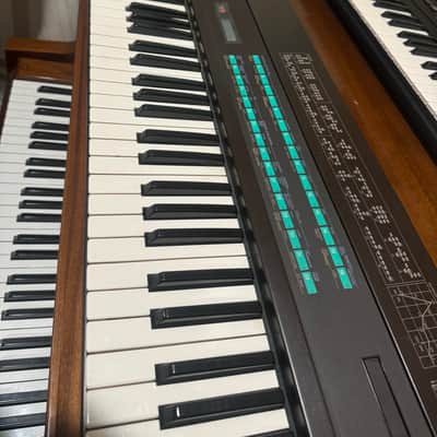 Yamaha DX7 FM Synthesizer - Excellent image 3