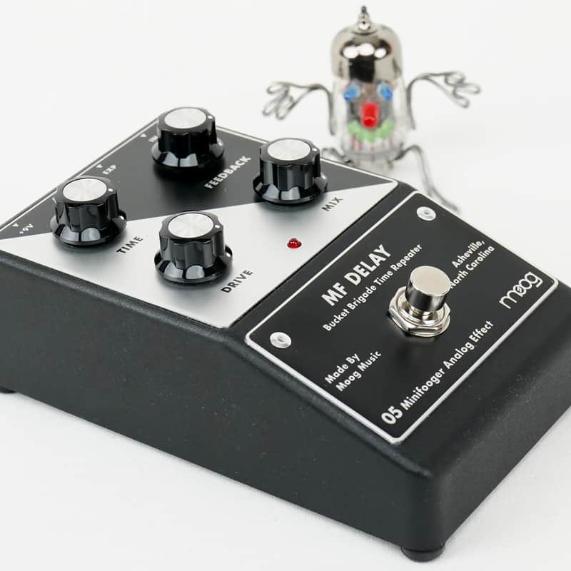 Moog Minifooger MF 05 V2 Analog Delay Pedal + Wie Neu + OVP + …