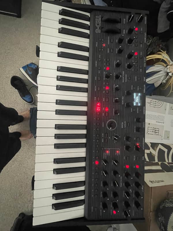 Oberheim TEO-5 44-Key 5-Voice Synthesizer 2024 - Present - Black image 1