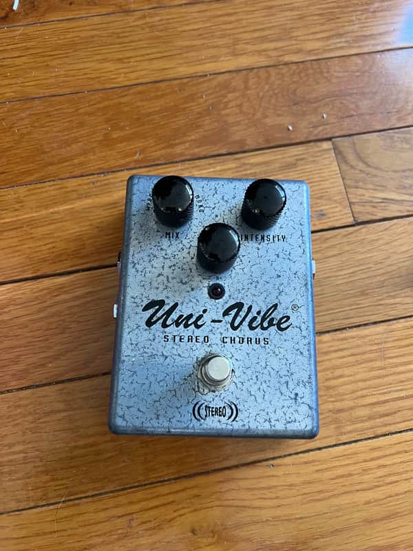 Dunlop UV1SC Uni-Vibe Stereo Chorus 2001 - 2005 - Hammered Metal image 1