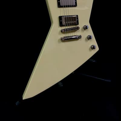 Harcom Guitars Arcturus Hubbard White Custom Shop, Boutique Kelly, Explorer, Warrior image 4