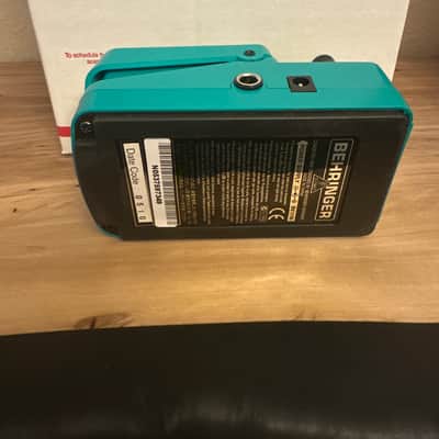 Behringer CS100 Compressor 2010s - Green image 7