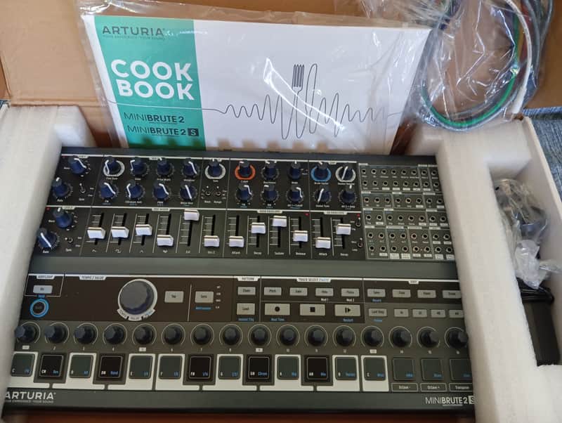 Arturia MiniBrute 2S Desktop Synthesizer 2018 - Present - Black image 1
