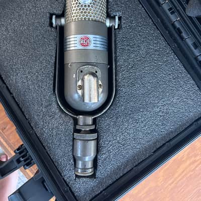 RCA 77-D Ribbon Microphone 1945 - 1955 - Silver / Red Badge image 2
