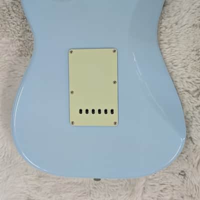 Fender Vintera II Road Worn '60s Stratocaster Electric Guitar, Sonic Blue w/Case image 4