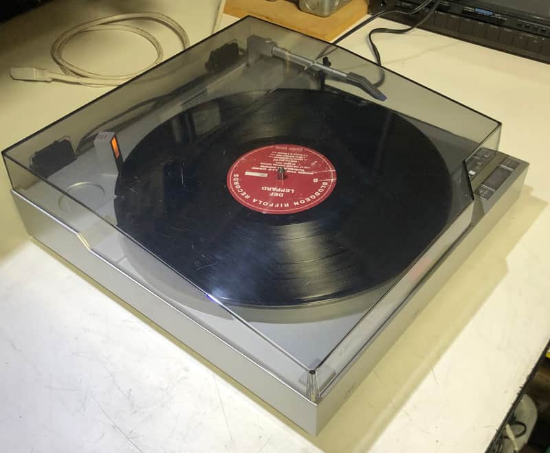 JVC L-E3 1980's - Silver