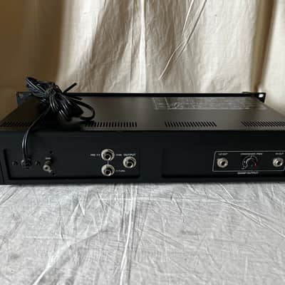 ROLAND SIP-301 Bass Guitar Pre-amp / Compressor / EQ image 5