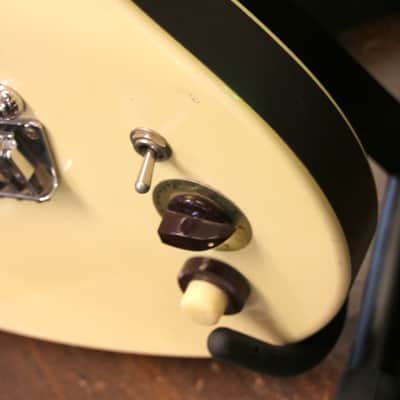 Danelectro Hodad 12-String 2000 - 2004 - White/Violet Pearl image 3
