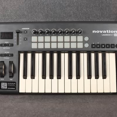 Novation Launchkey 25 - 2nd Hand image 2