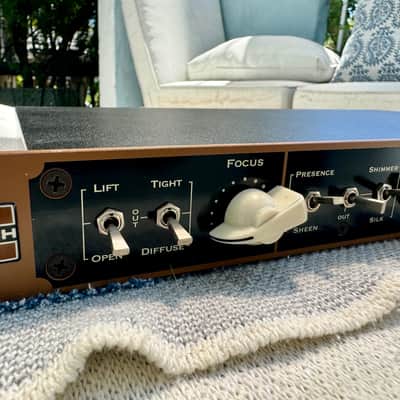 Kush Audio Clariphonic Dual-Channel Parallel Equalizer 2010s - Brown / Black image 3