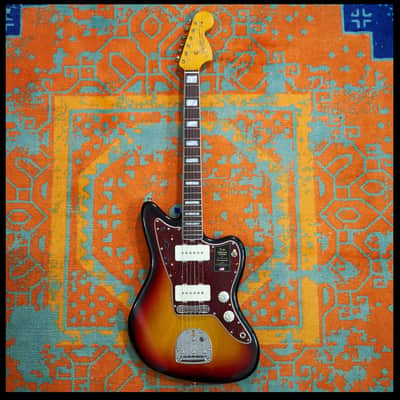 Fender American Vintage II '66 Jazzmaster 2022 -3-Color Sunburst image 6