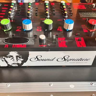 Tascam M-2524アナログミキサー 24ch8バス Tascam M-2524アナログミキサー 24ch8バス TASCAMの上位クラスPA