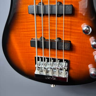 Warwick RockBass Corvette Classic 5 String Electric Bass - 2 Tone Sunburst image 3