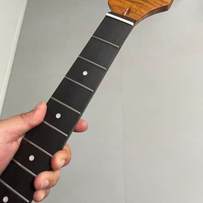 4a Round End stainless steel 22frets Roasted flame Maple guitar neck 25.5inch hole 10mm Satin Rosewood fingerboard ,4A Bone nut Stainless steel 22fret satin Roasted Flame Maple electric guitar neck image 1