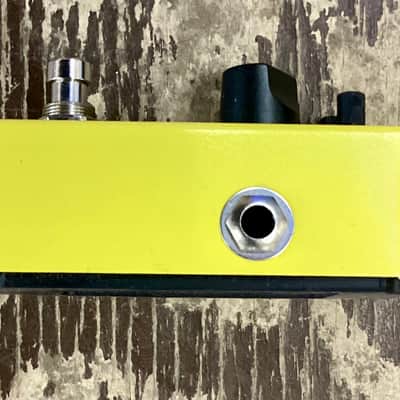 Donner Yellow Fall Analog Delay 2010s - Yellow image 2
