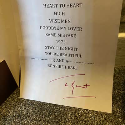 Fender Hard Rock Cafe Acoustic. Signed by James Blunt, plus signed set list and note image 5