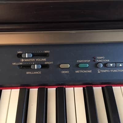 YAMAHA CLAVINOVA CLP-120 DIGITAL PIANO MINT CONDITION image 7