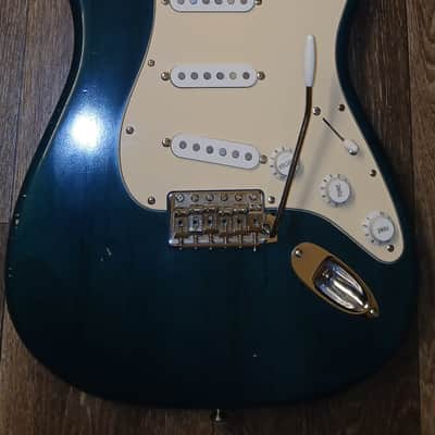 Fender Highway One Stratocaster with Rosewood Fretboard 2002 - 2003 - Teal Green Transparent image 3