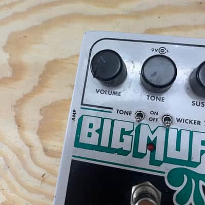 Electro-Harmonix Big Muff Pi with Tone Wicker Distortion / Sustainer 2008 - Present - White / Black / Green image 5