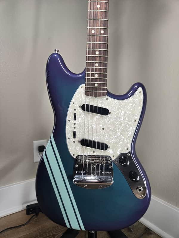 2024 Fender Vintera II '70s Competition Mustang with Rosewood Fretboard - Competition Burgundy