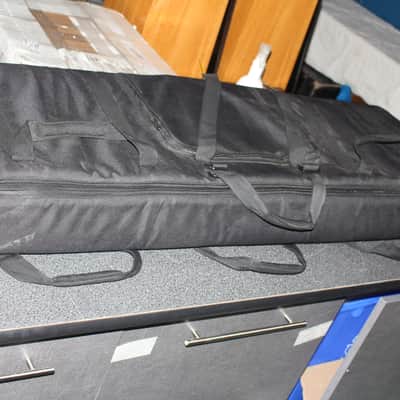 Roland Fantom G7 76-key Sampling Synth Workstation with Soft Case