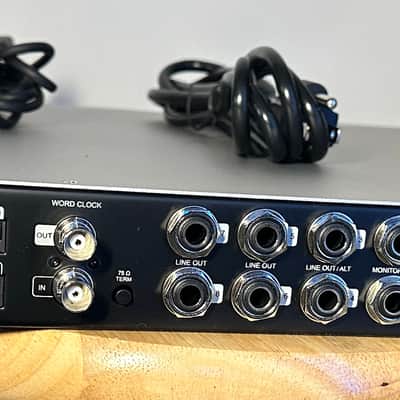 Universal Audio Volt 876 USB-C Audio Interface 2025 - Present - Gray image 6
