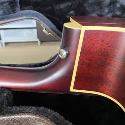 Takamine ETN10C-TBS Satin Tobacco Burst image 11