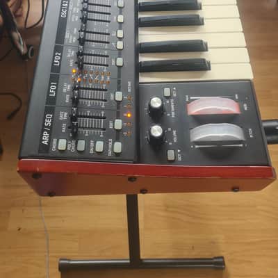 Behringer DeepMind 6 37-Key 6-Voice Polyphonic Analog Synth 2017 - Present - Black image 2