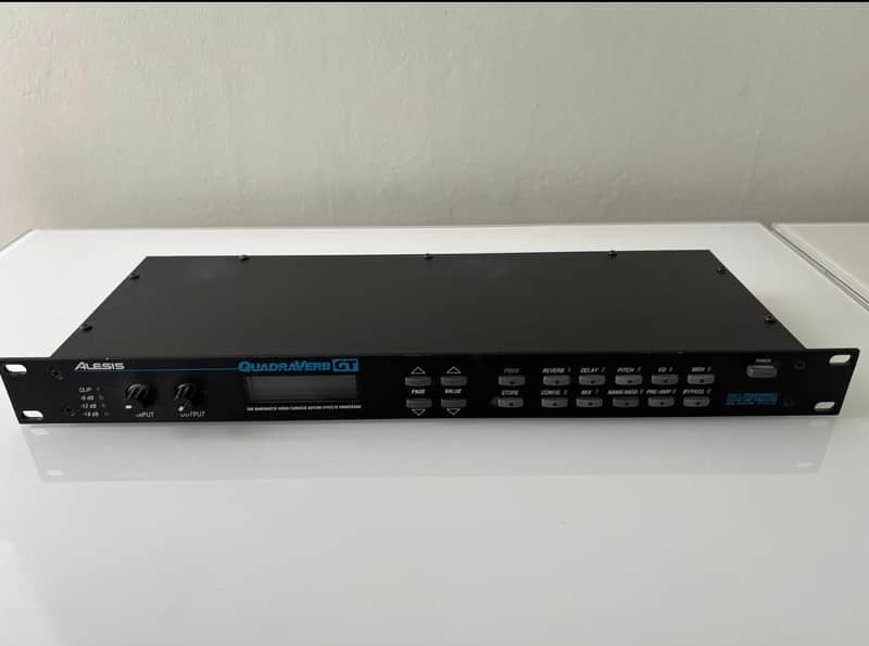Alesis QuadraVerb GT 20k Bandwidth Simultaneous Guitar Effects Processor 1990s - Black image 1