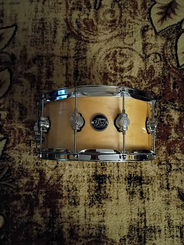 DW Performance Series 6.5x14" Maple Snare Drum 2010 - Present - Natural gloss finish