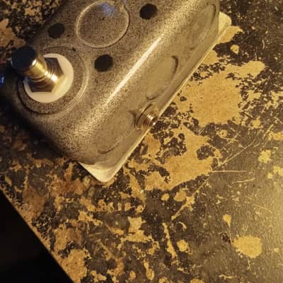 Dongeomac Colorsound One Knob Fuzz in Black White Mix image 3