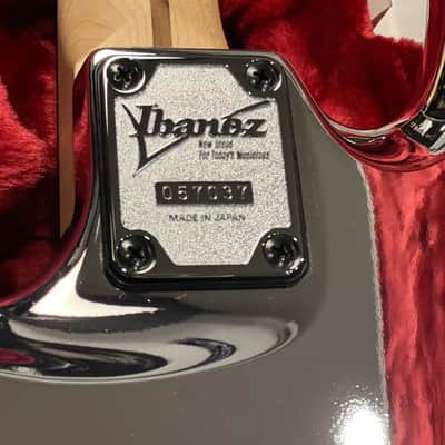 Ibanez JS3CR Joe Satriani Signature w/Case In Chrome Boy F2333534 image 6