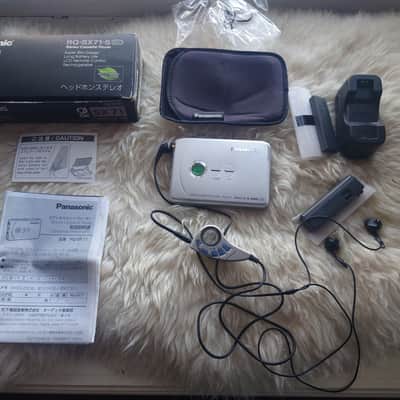 Panasonic rq-sx71 late 90s - Silver walkman portable cassette player image 1