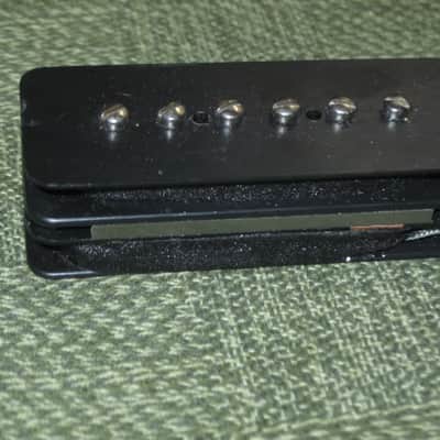 mostly very clean 1990s Gibson P-100 Soapbar pickup with Creme Cover (but can sell with black cover instead) NO mounting screws 6.3k - ideal for NECK position (2 conductor, solder connect) a P100 is a stacked humbucker that's hum-cancelling image 20