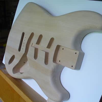 Exotic '62 S-Style Quarter Sawn American Sycamore Guitar Body for Strat® Neck Natural made in USA image 3