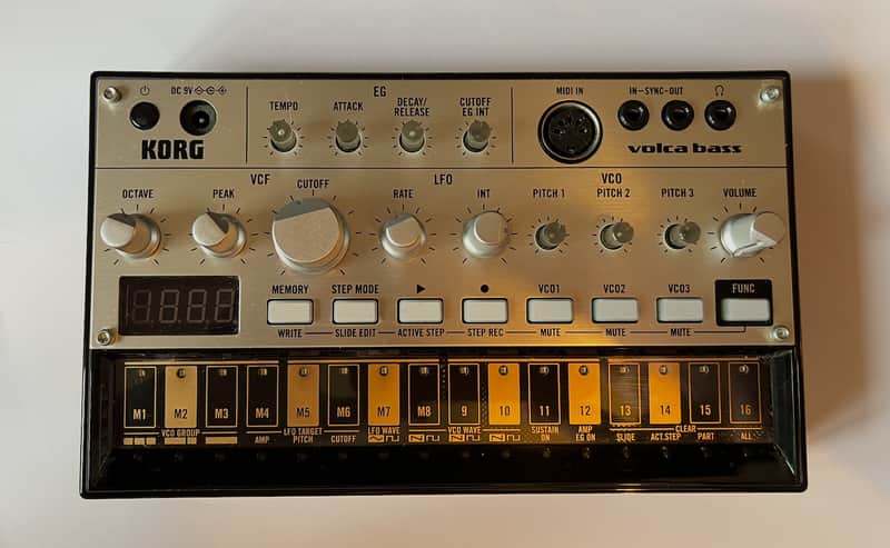 Korg Volca Bass Analog Bass Sequencer/Synthesizer 2013 - Present - Silver/Black image 1