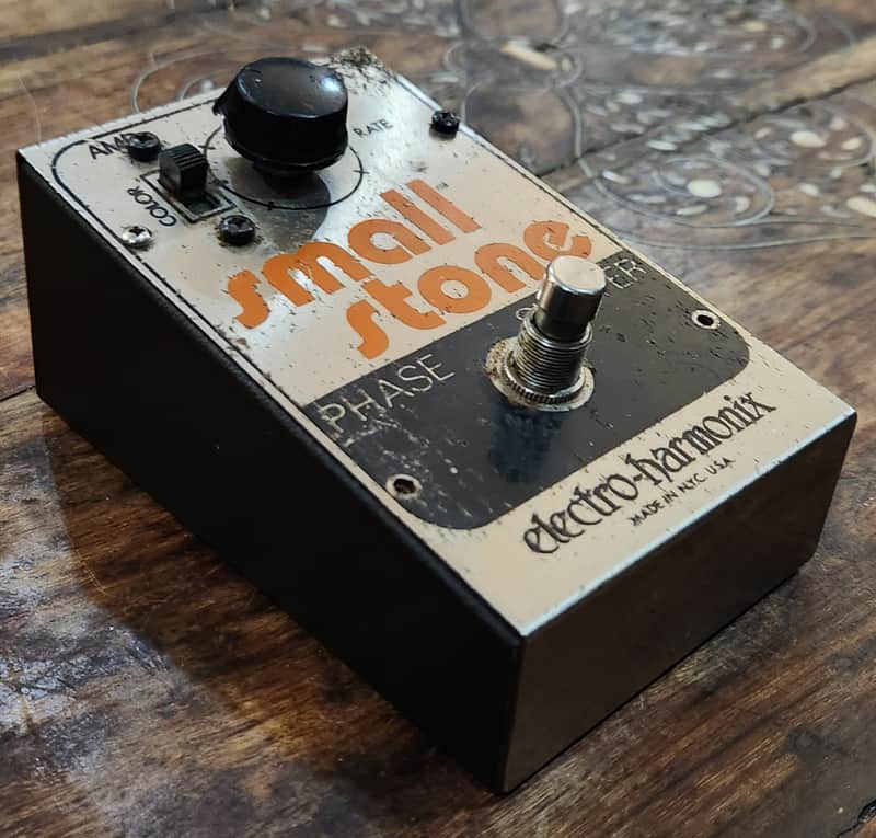Electro-Harmonix Small Stone Phase Shifter | Reverb Canada