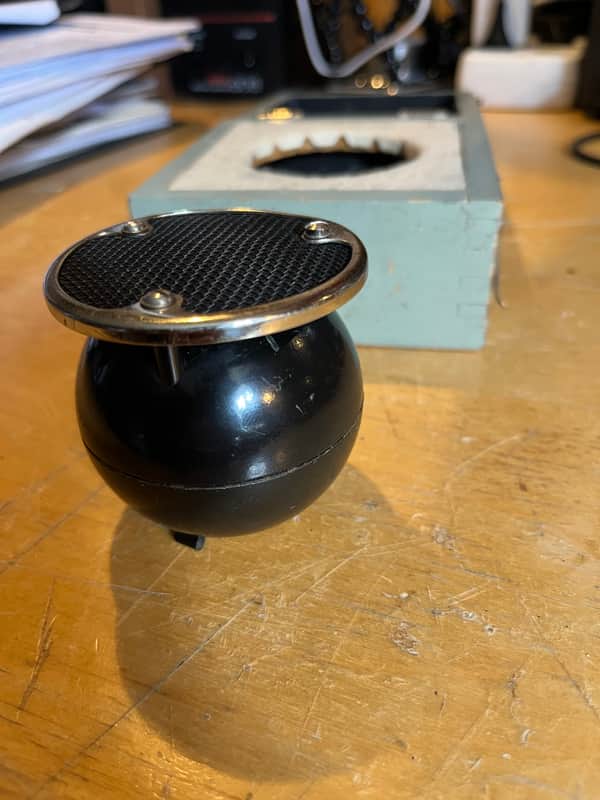 STC 4021C Ball and bisquit Mic image 1